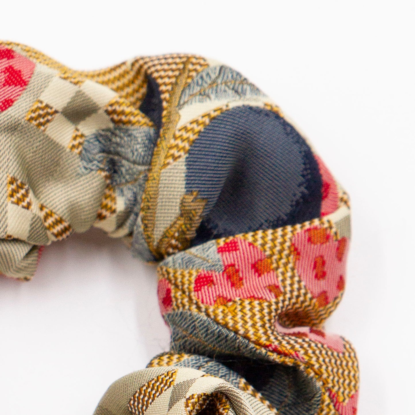 Scrunchie Chad Cherry