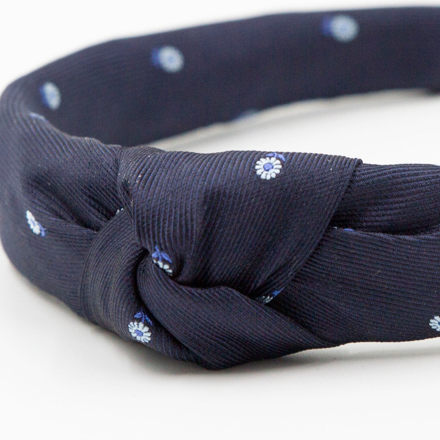 Rico Ruitje – Diadem headband with knot