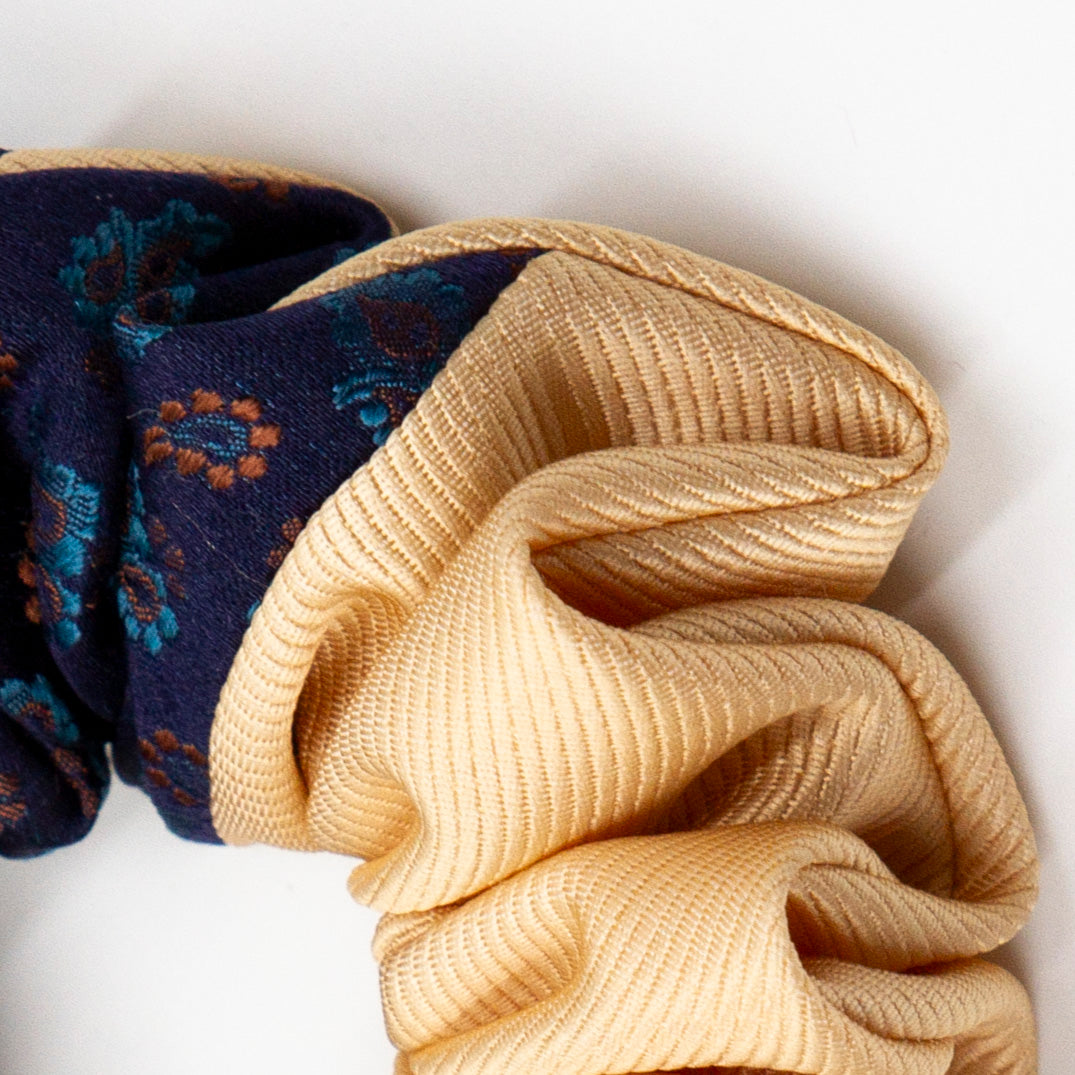 Colorblock scrunchie Dave Drup