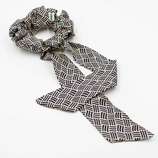 Scrunchie with ribbon Happy Victorius