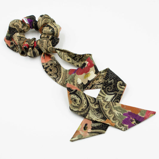 Scrunchie with ribbon Happy Victorius