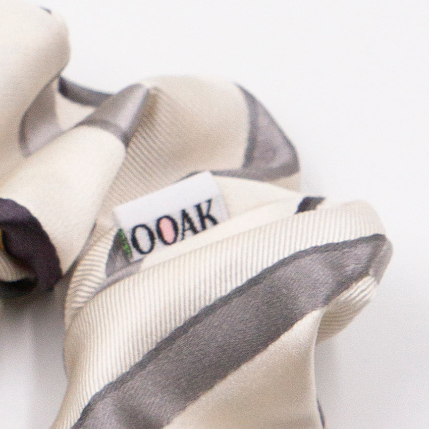 Scrunchie Ziggy Candy Cane