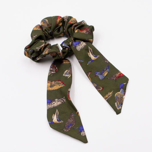 Scrunchie with ribbon Happy Victorius