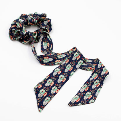 Scrunchie with ribbon Happy Victorius