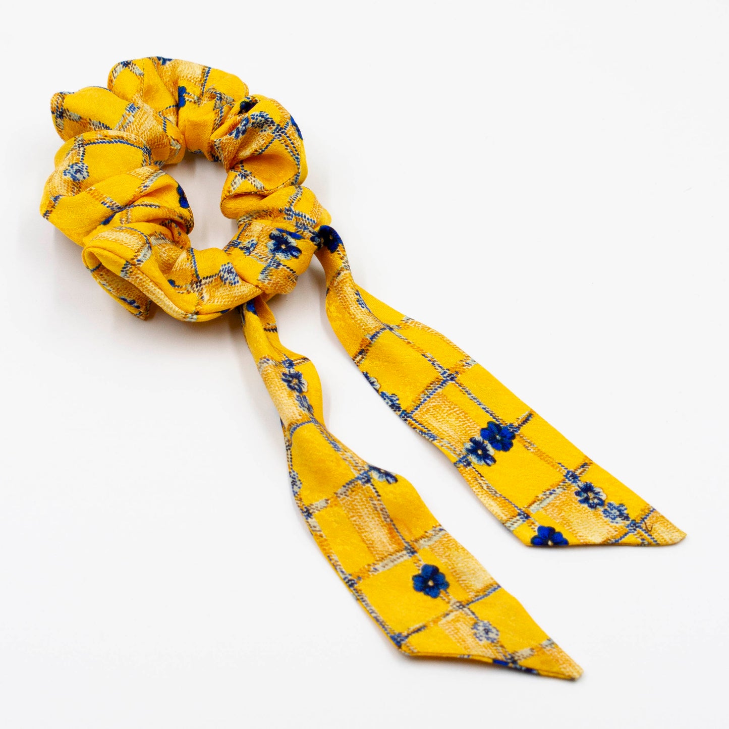 Scrunchie with ribbon Happy Victorius