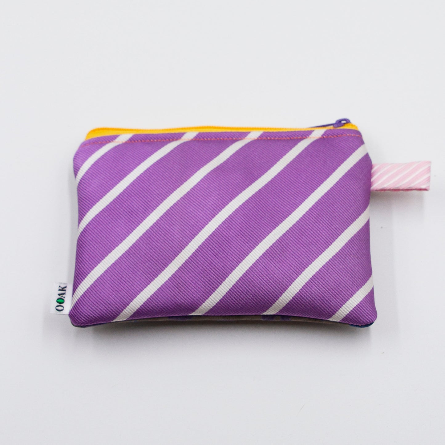 Pat Patchwork – Zippered Wallet