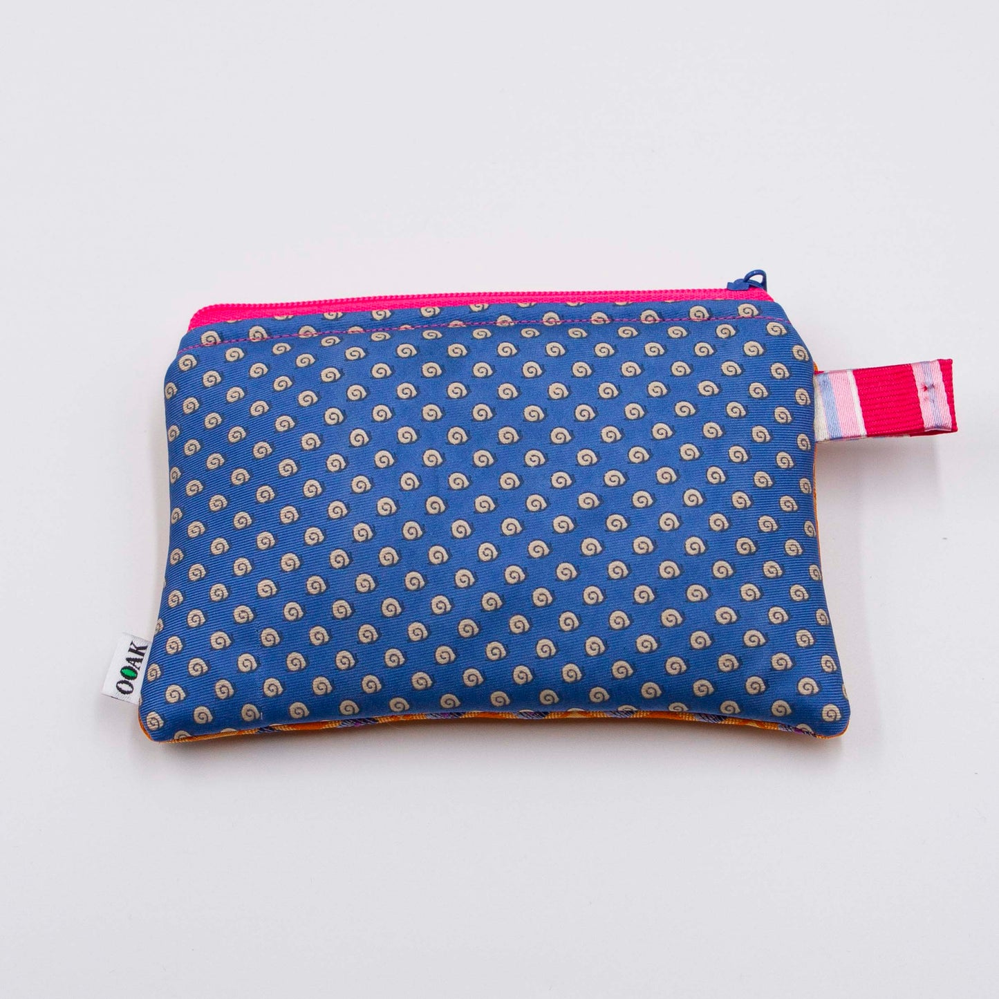 Pat Patchwork – Zippered Wallet