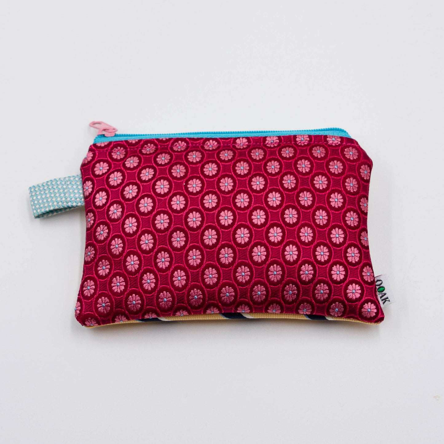 Pat Patchwork – Zippered Wallet
