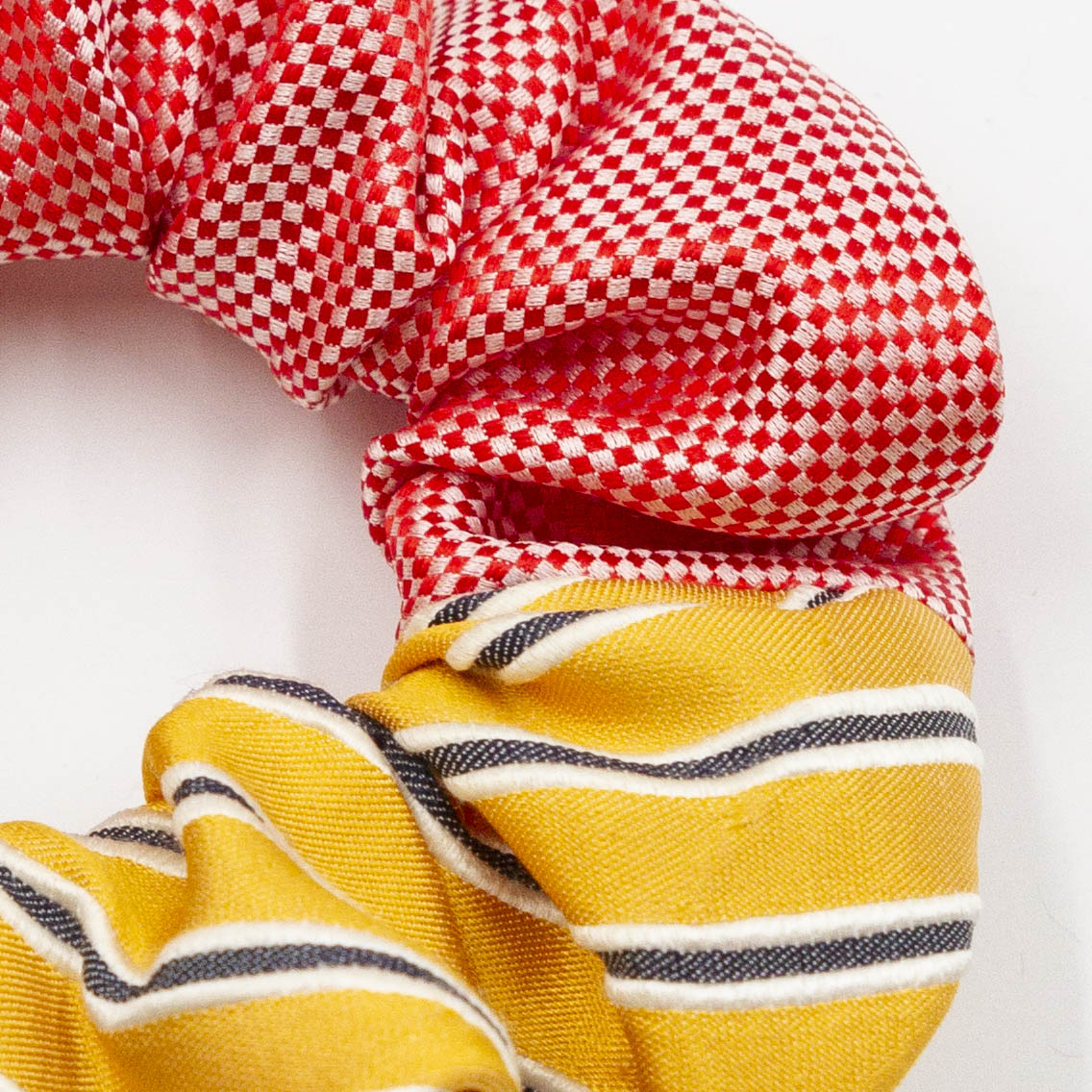Colorblock scrunchie 111