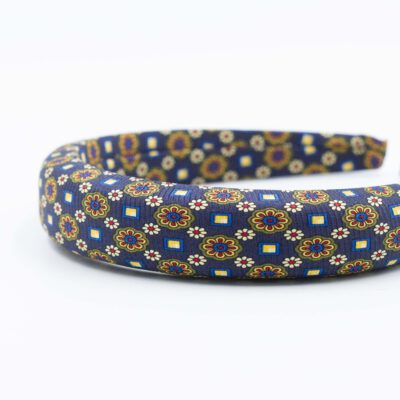 blauwe puffy diadeem haarband met bloemetjes handgemaakt van een stropdas