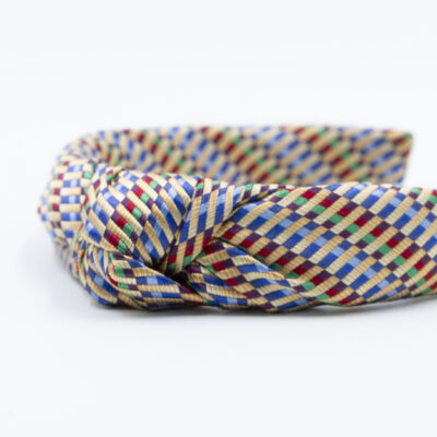 Gekleurde puffy diadeem haarband handgemaakt van een stropdas 