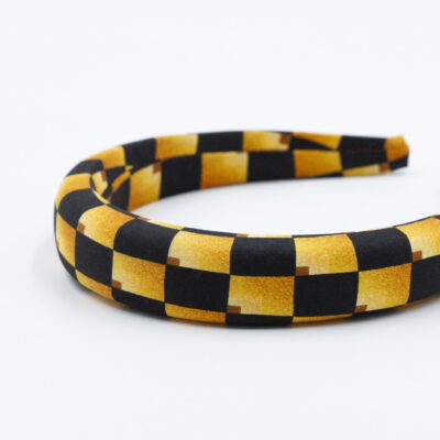 checkered puffy diadeem haarband handgemaakt van een stropdas